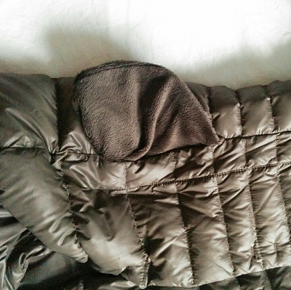 Olive hip length down coat - Picture 2 of 7